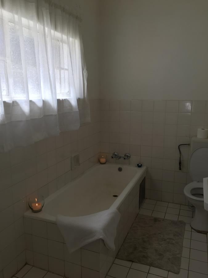 Lake Motel Hartbeespoort Bagian luar foto