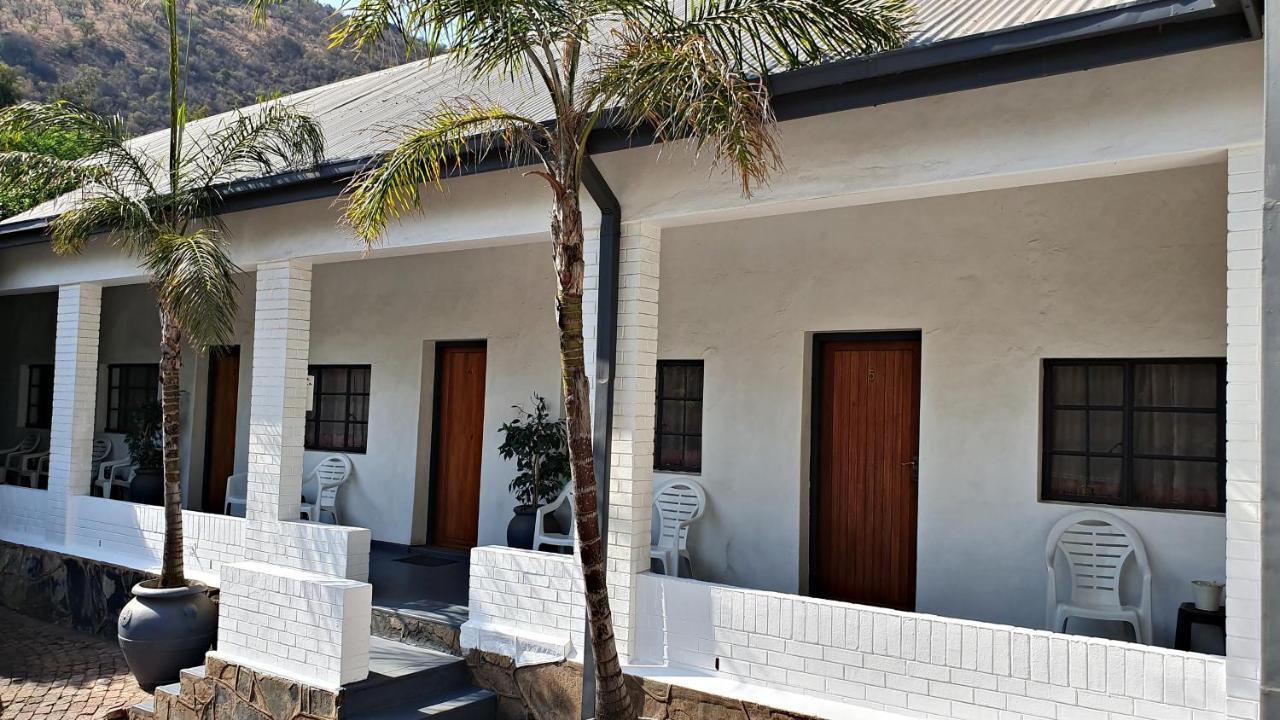 Lake Motel Hartbeespoort Bagian luar foto