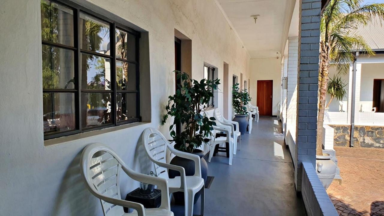 Lake Motel Hartbeespoort Bagian luar foto