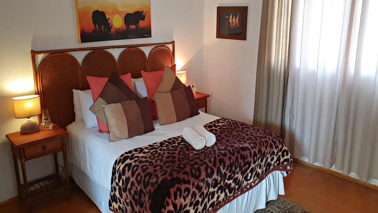Lake Motel Hartbeespoort Bagian luar foto