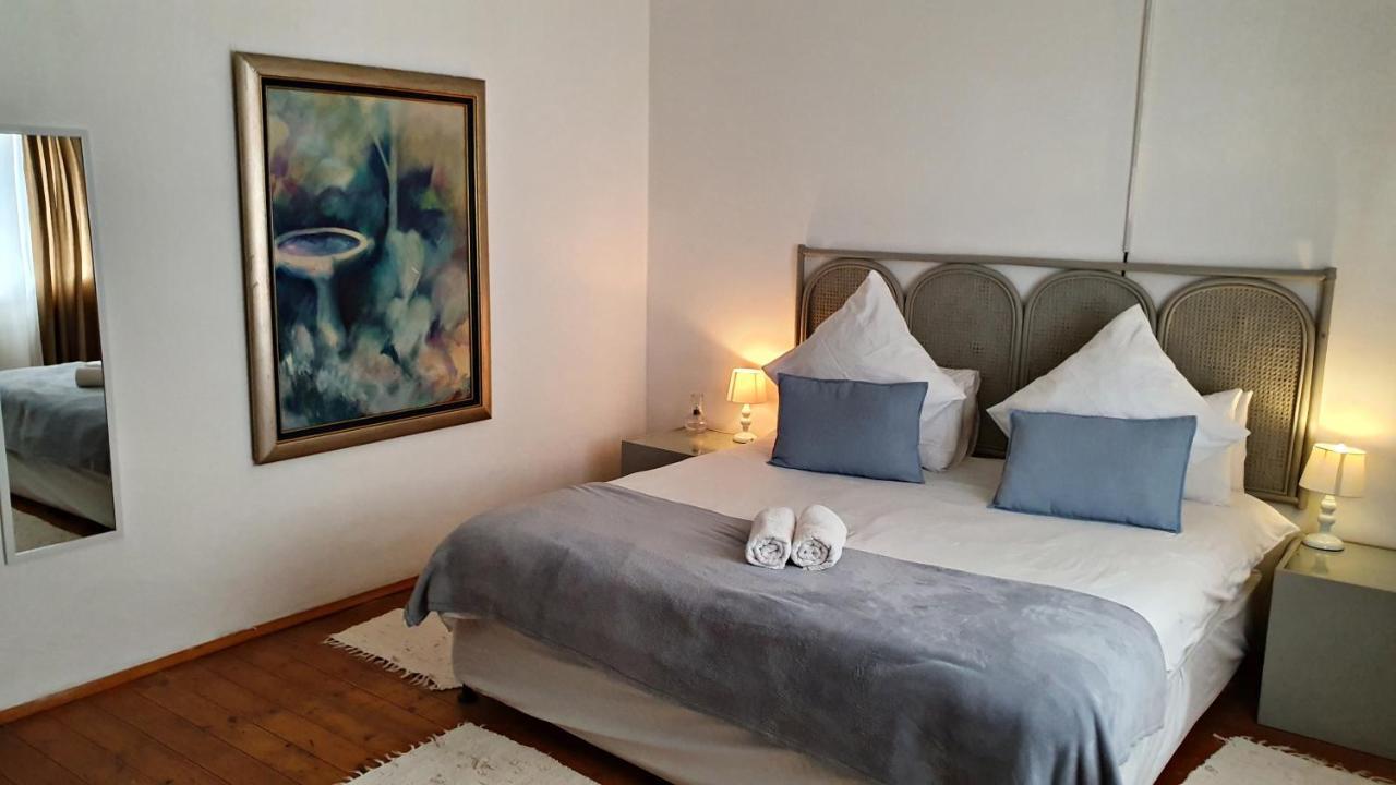 Lake Motel Hartbeespoort Bagian luar foto