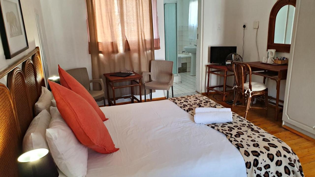 Lake Motel Hartbeespoort Bagian luar foto